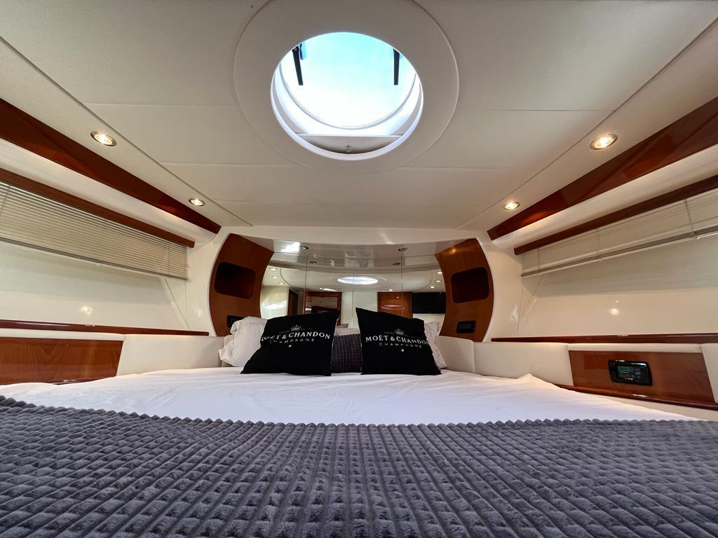 2004 PERSHING 50' 
